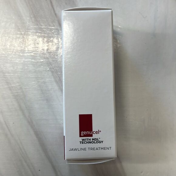Chamonix Genucel | Jawline Treatment 1 oz - Picture 2 of 5